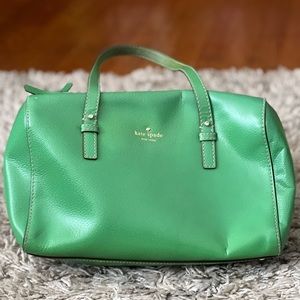 Kate spade New York beautiful bag look at pictures